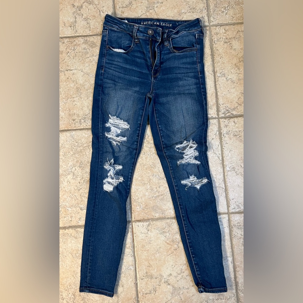Distressed American Eagle Jeggings . Size 6